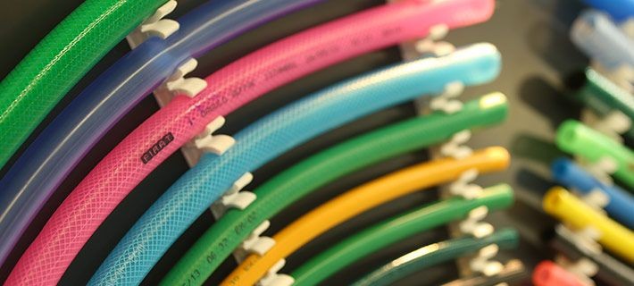 Su, hava ve sıvı sistemleri için hortum, vana ve bağlantı ekipmanları